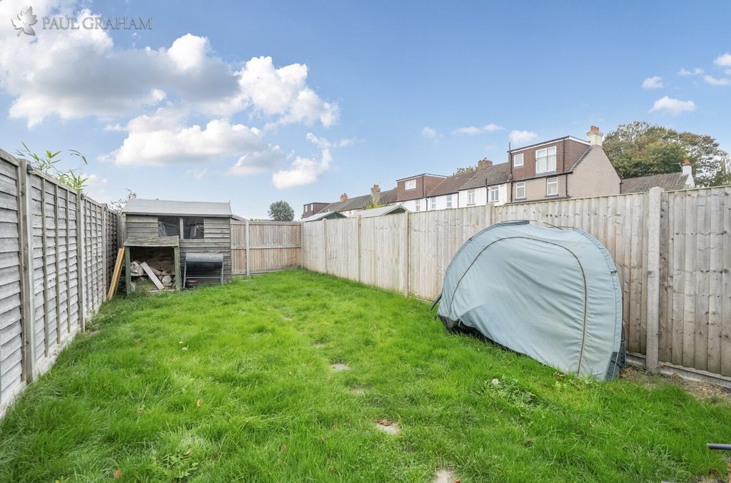 Property photo 3 of 19 3Daf35c0-4B01-4039-A639-E0c5E65399F5