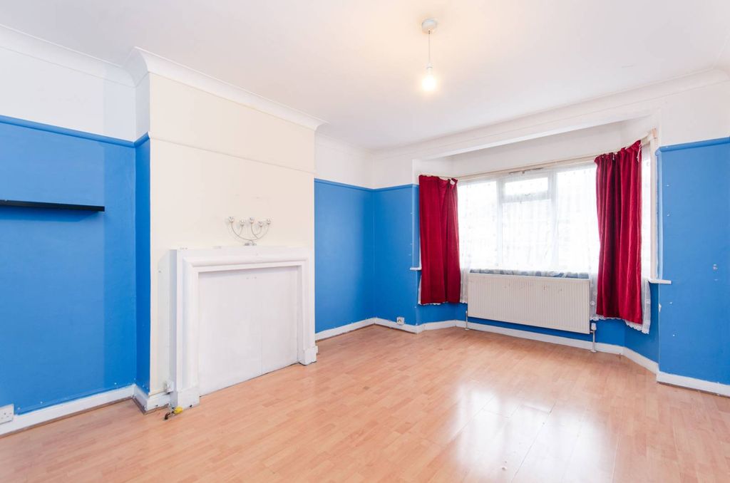 Property photo 1 of 4