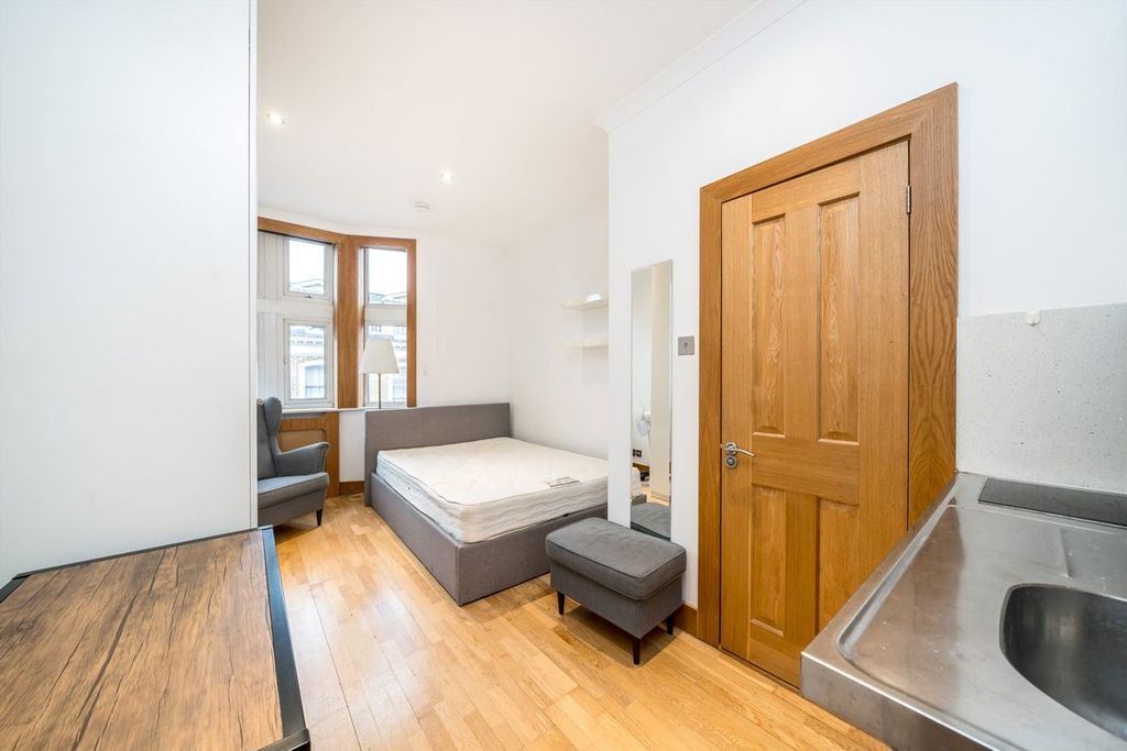 Property photo 1 of 4