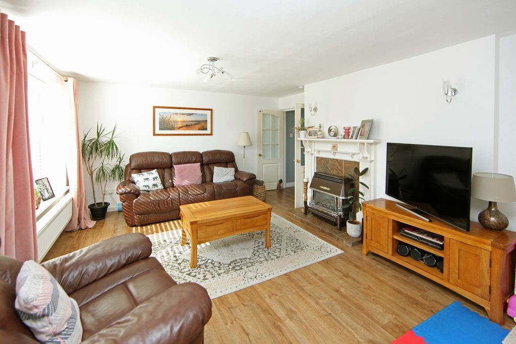 Property photo 3 of 23 Photo 5