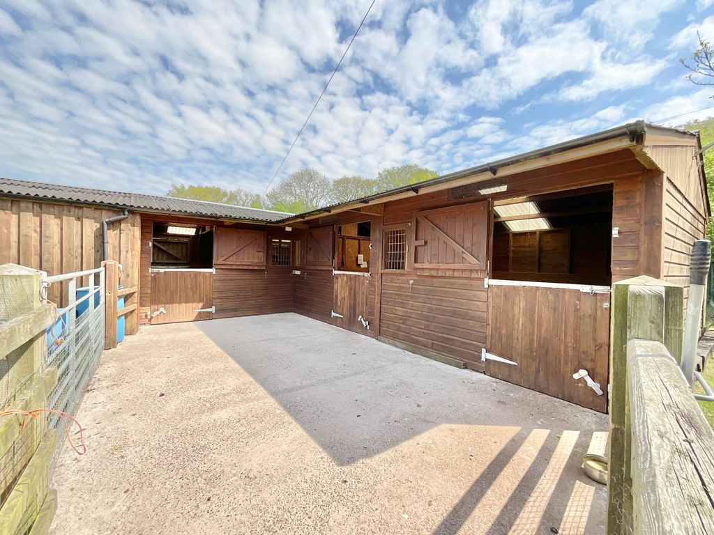 Property photo 2 of 35