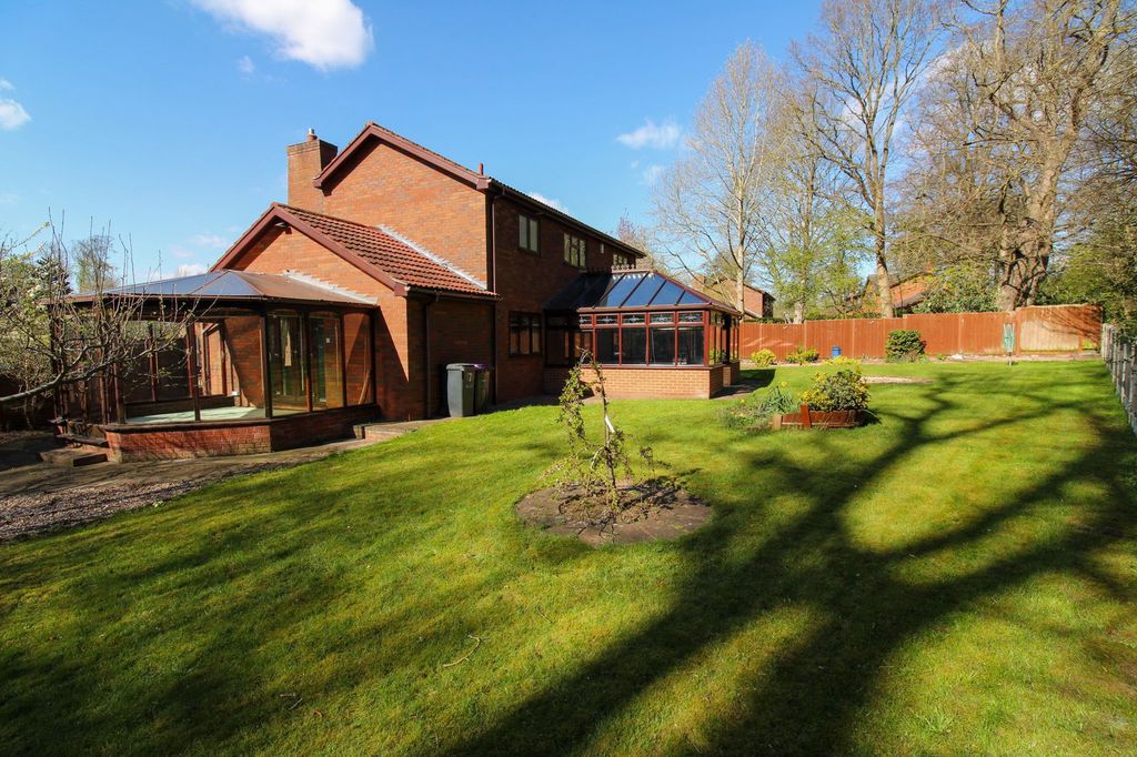 Property photo 2 of 24