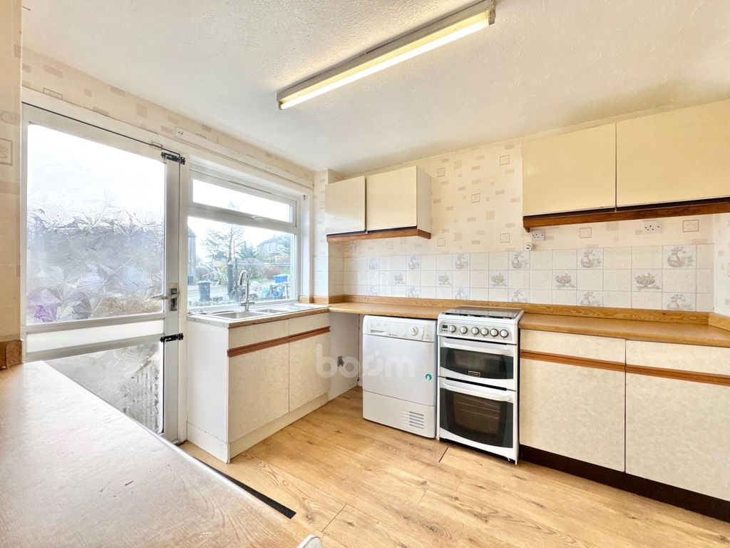 Property photo 3 of 23 Img_3985