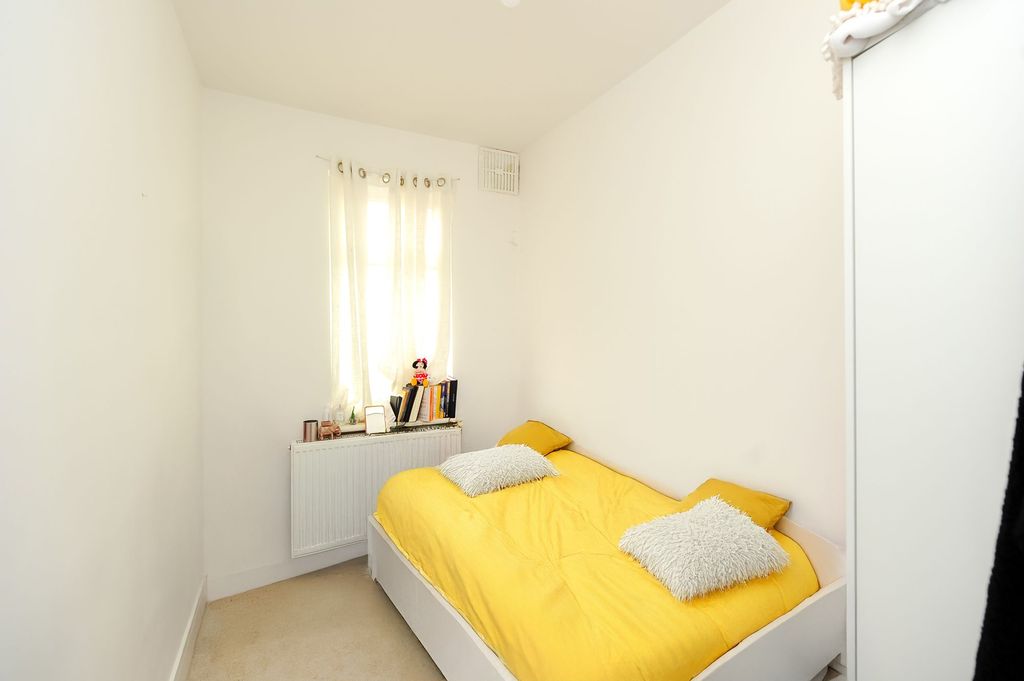 Property photo 3 of 4