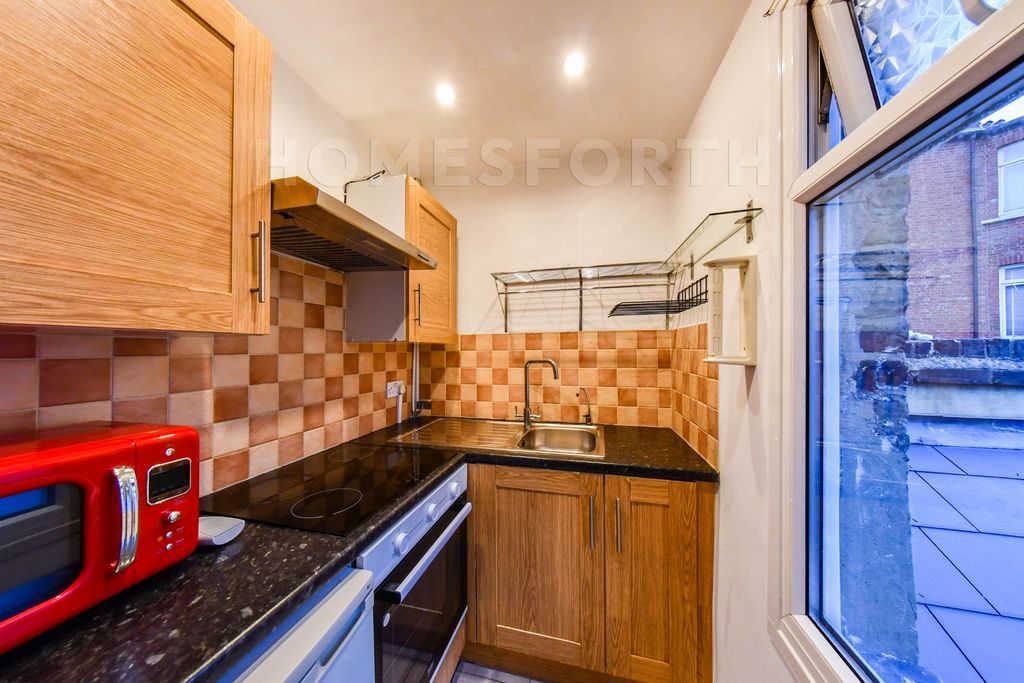 Property photo 2 of 11 Photo 8