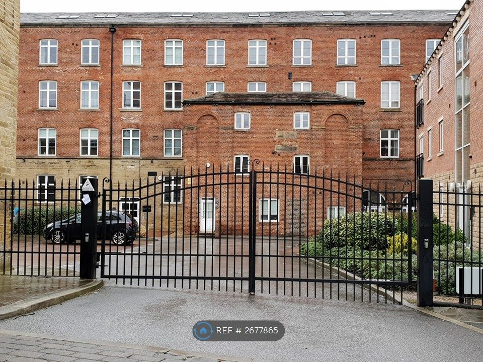 Property photo 1 of 19 Gated Entrance