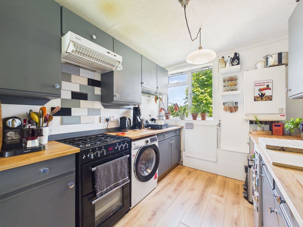 Property photo 2 of 48