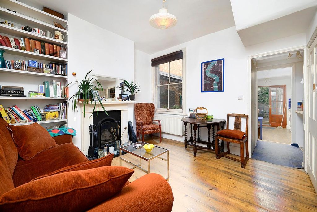 Property photo 3 of 12