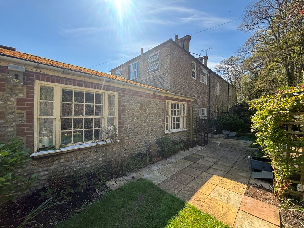 Property photo 1 of 10 Image