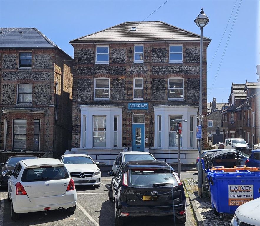 Property photo 1 of 8