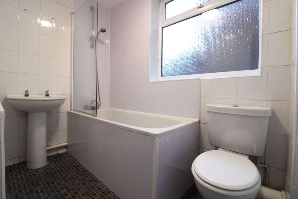 Property photo 3 of 11 D.Bth