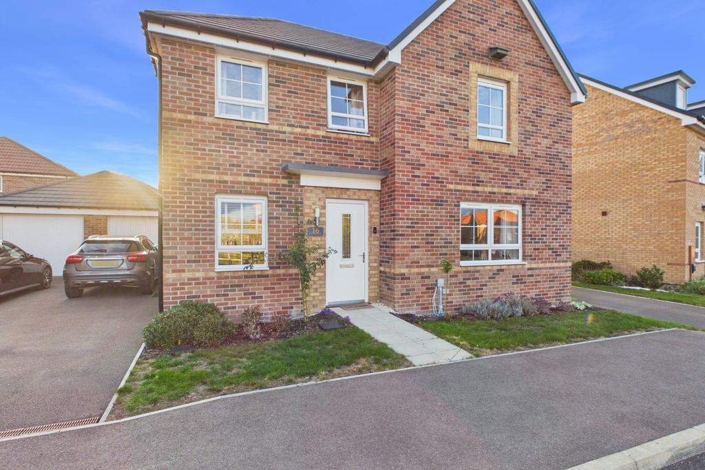 Property photo 1 of 37