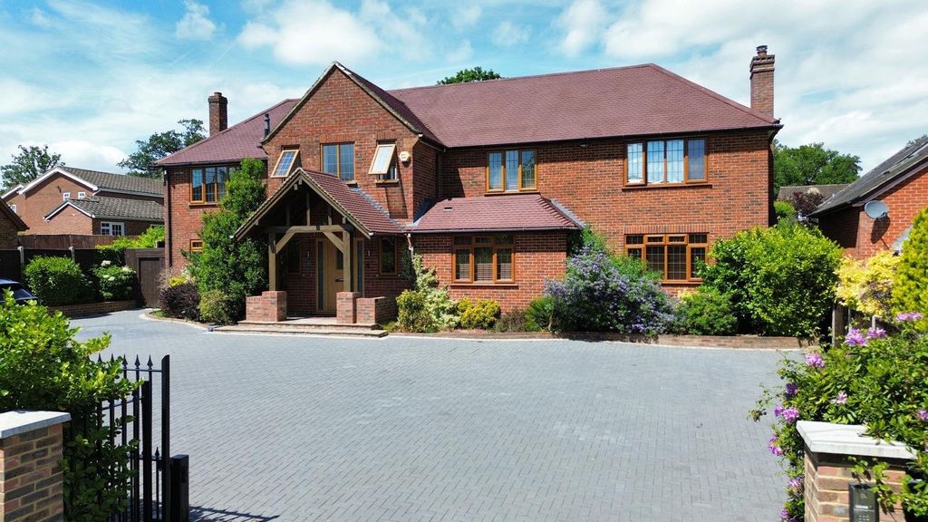 Additional image 22 of 6 bed detached house for saleBeehive Lane, Binfield, Bracknell, Berkshire RG12