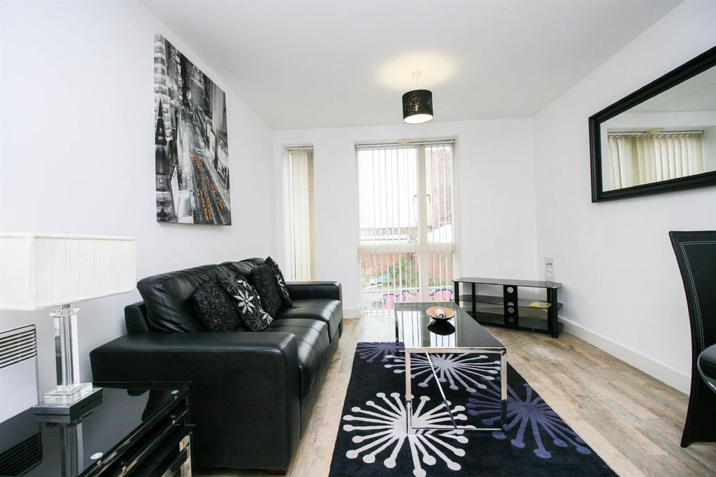 Property photo 1 of 5