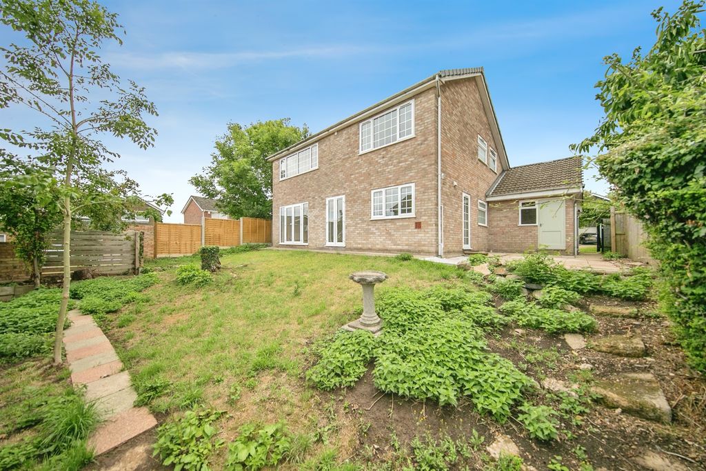 Property photo 2 of 20