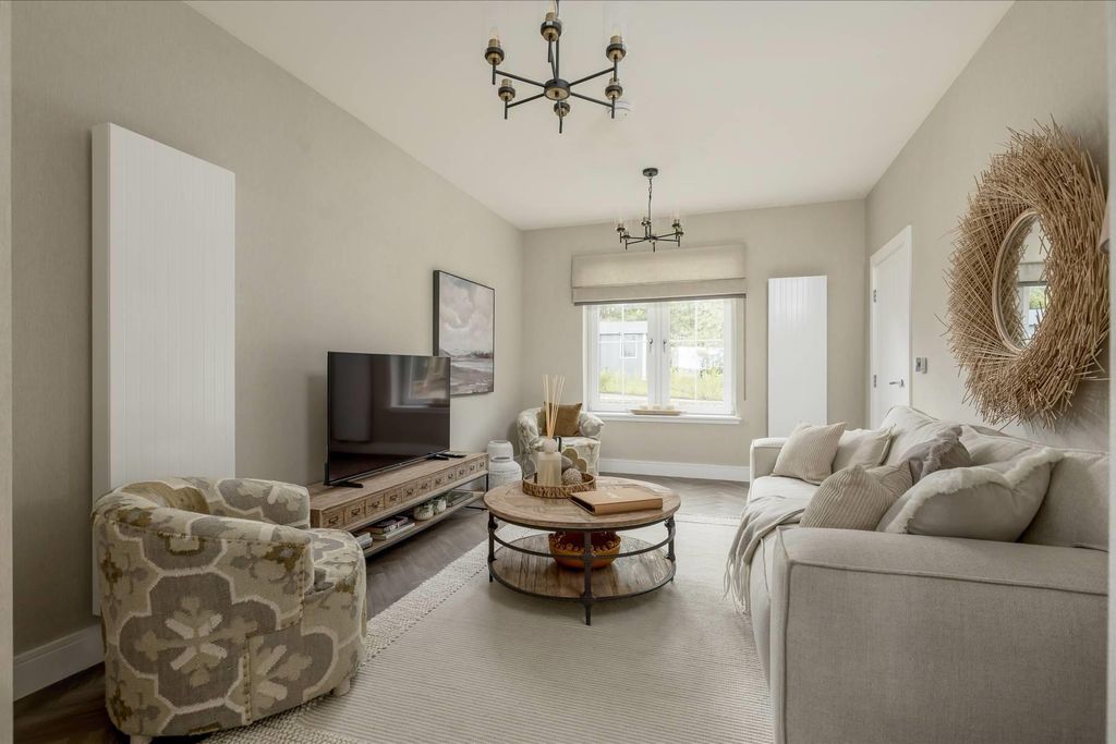 Property photo 2 of 21 Image