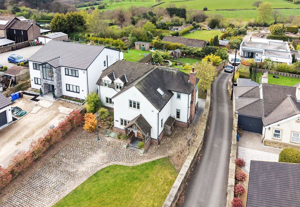 Property photo 1 of 34