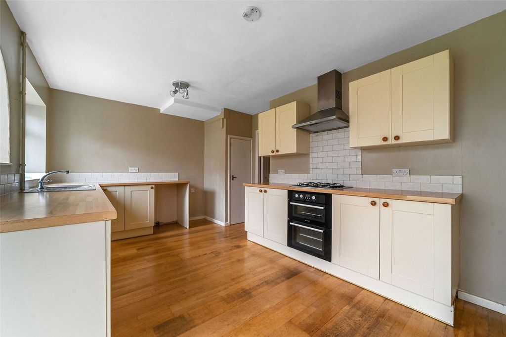 Property photo 2 of 20 Picture No. 04