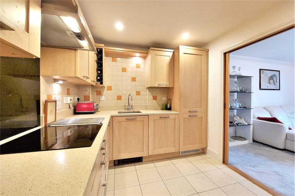 Property photo 3 of 10 Picture No. 02