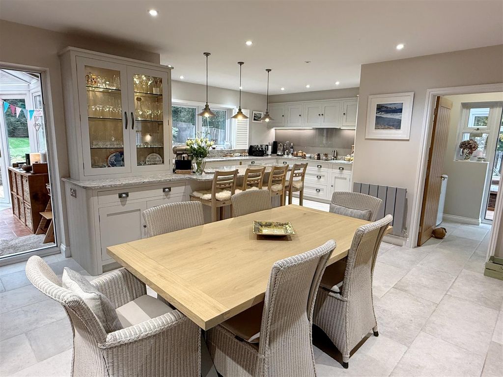 Property photo 3 of 39 Break - Kitch - Utility 1.Jpg