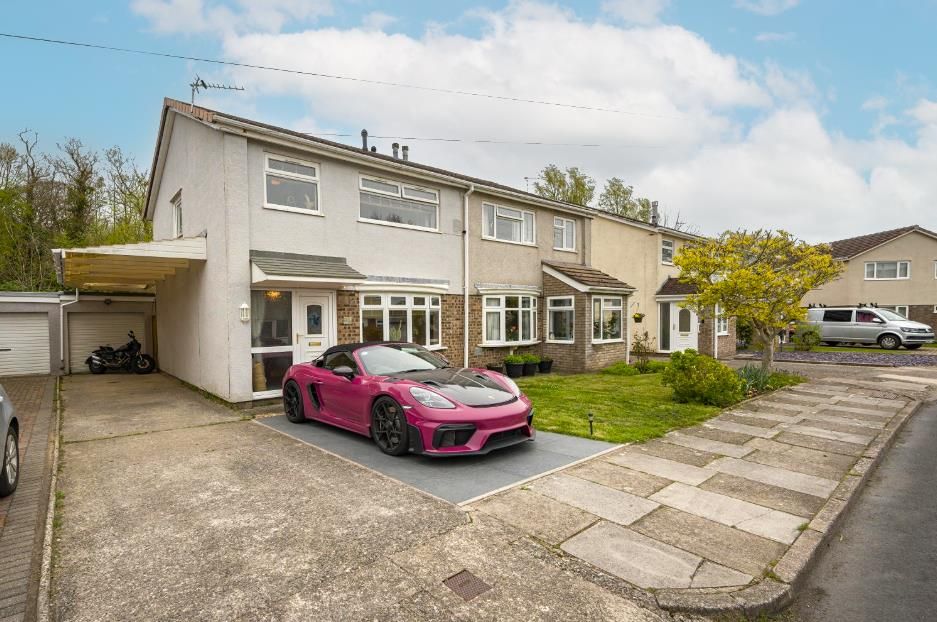 Property photo 1 of 9