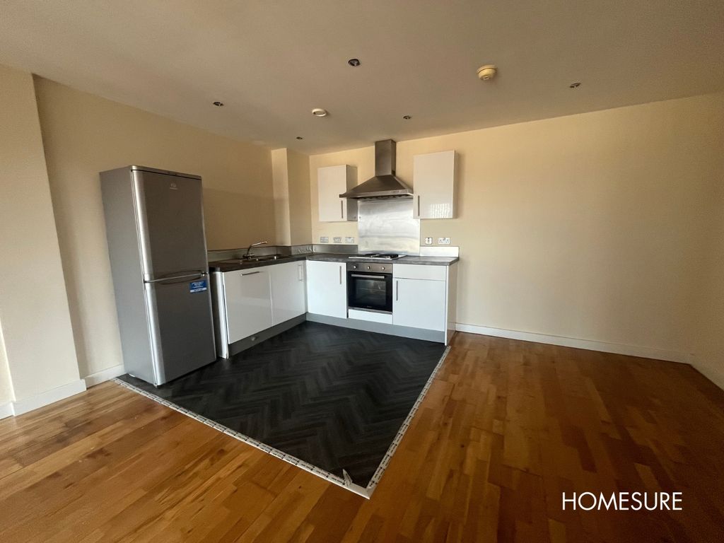 Property photo 1 of 6 Kitchen