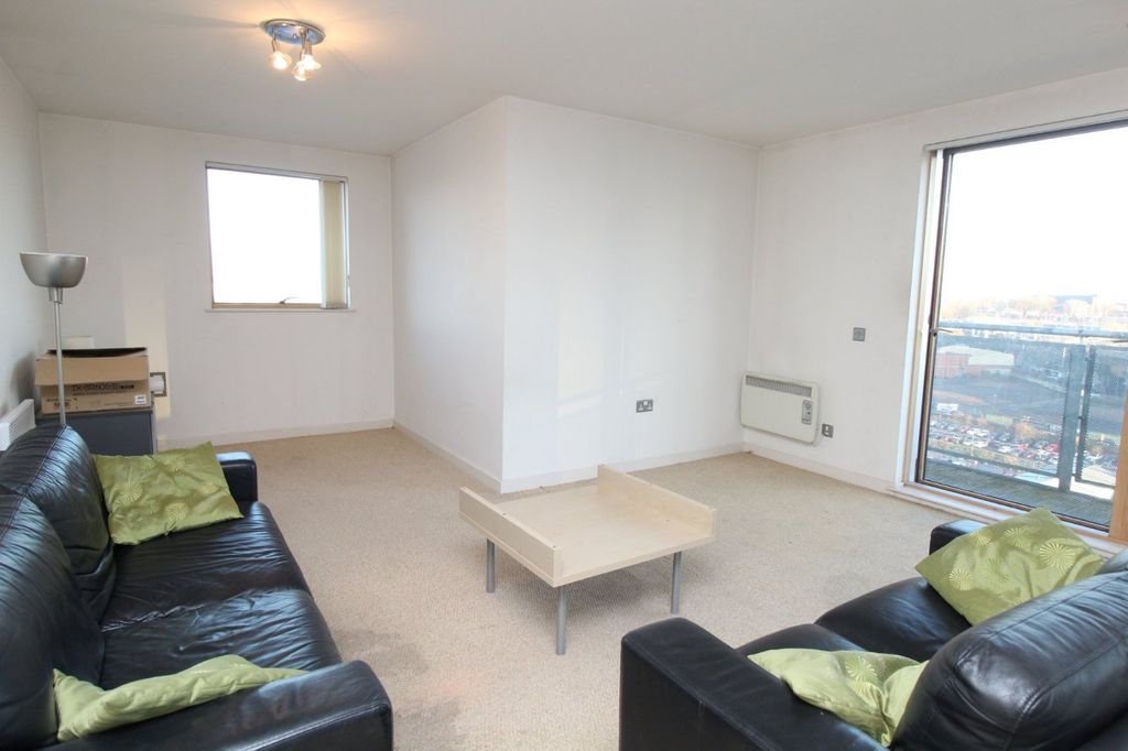 Property photo 3 of 14 Picture No. 02