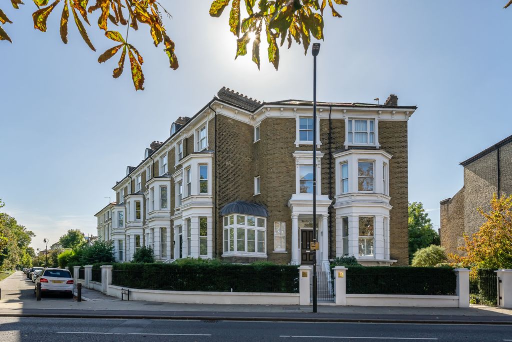 Property photo 1 of 11