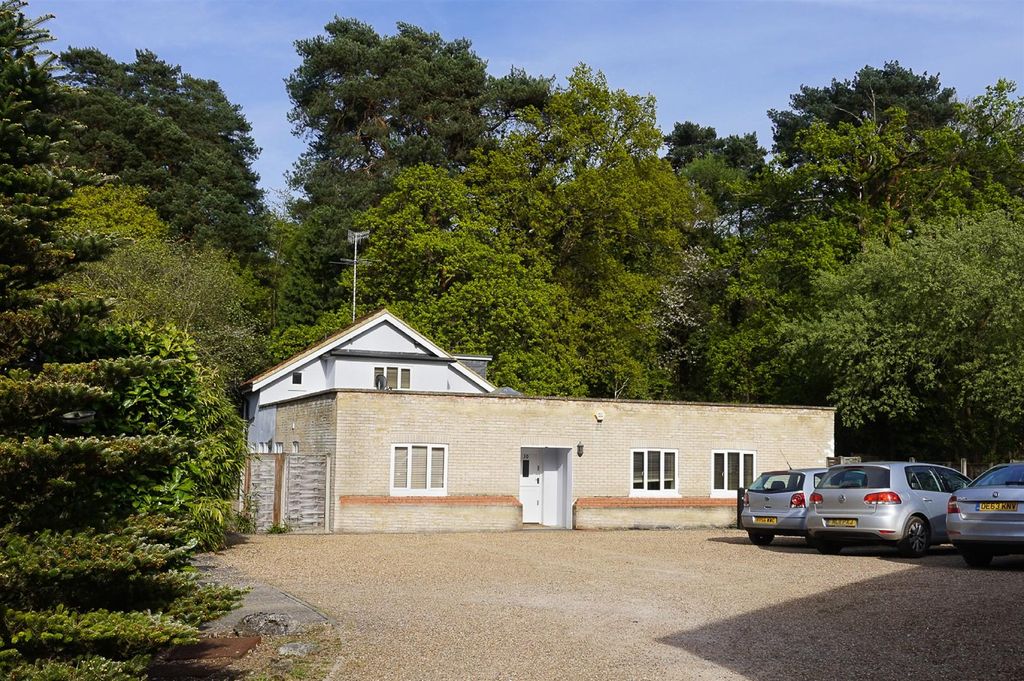 Property photo 3 of 9
