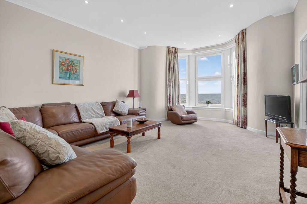 Property photo 3 of 23