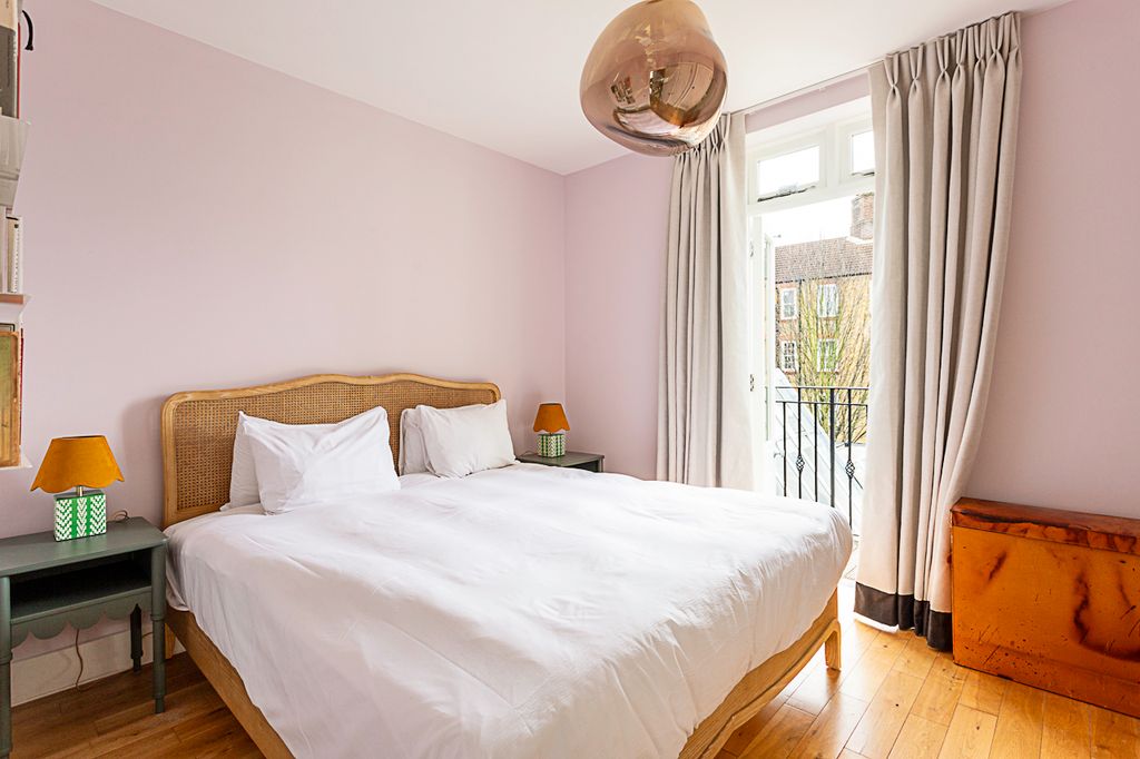 Property photo 3 of 25