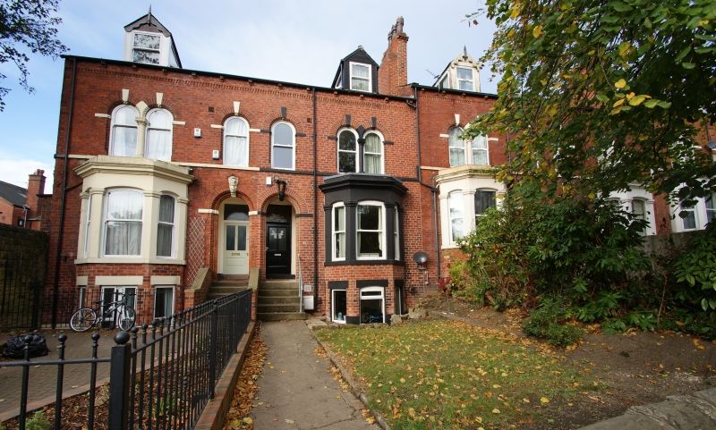 Property photo 1 of 12