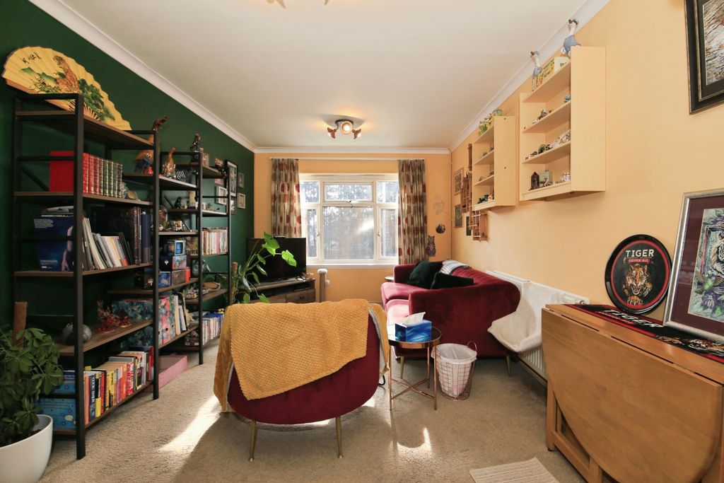 Property photo 2 of 15 Img_1413