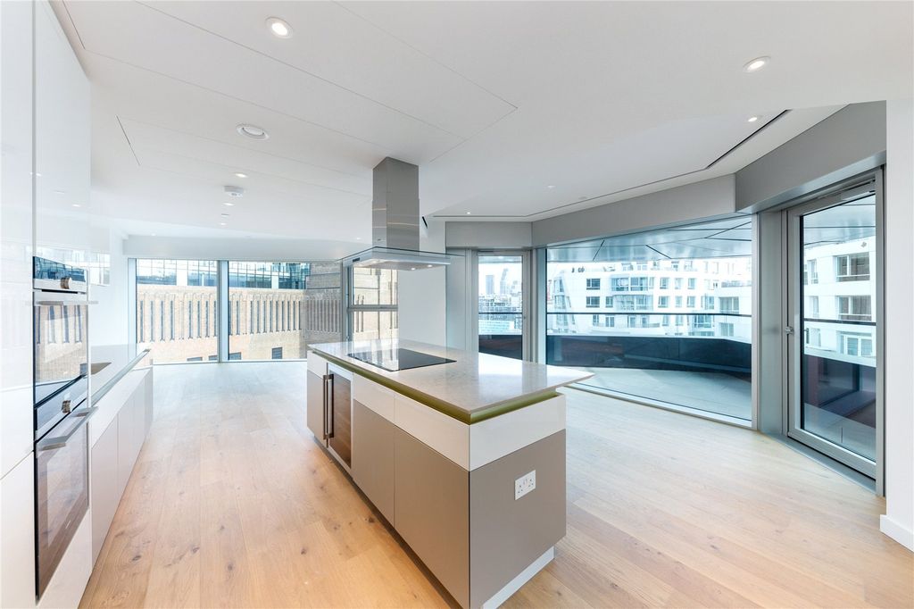 Property photo 1 of 12 Alder House
