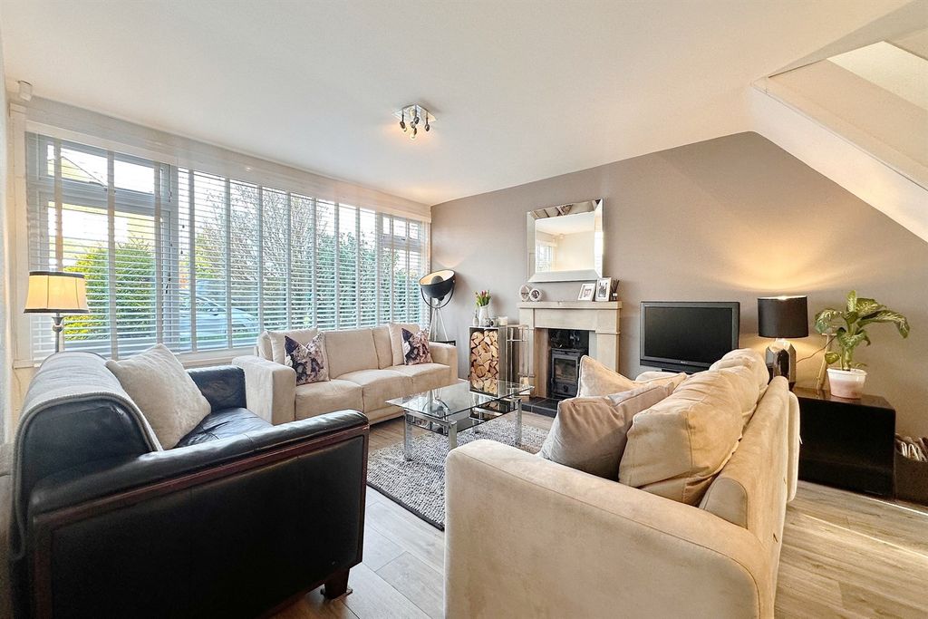 Property photo 2 of 17 Living Room