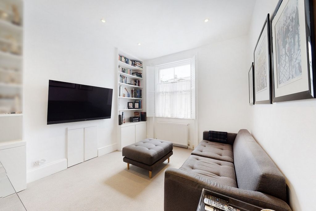 Property photo 1 of 8 P03