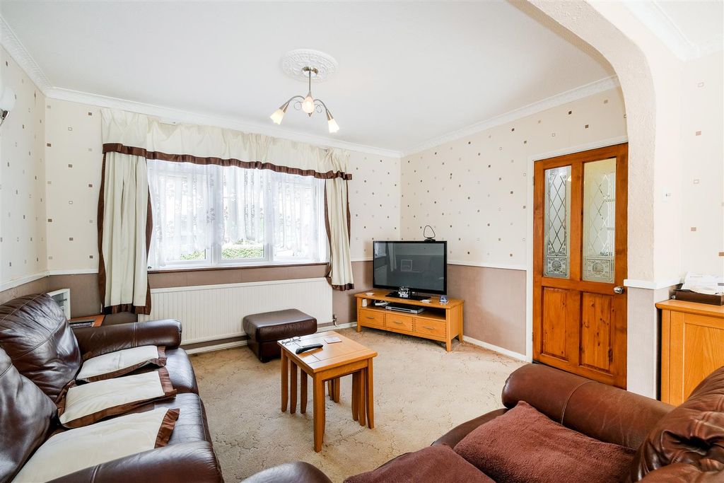Property photo 3 of 19