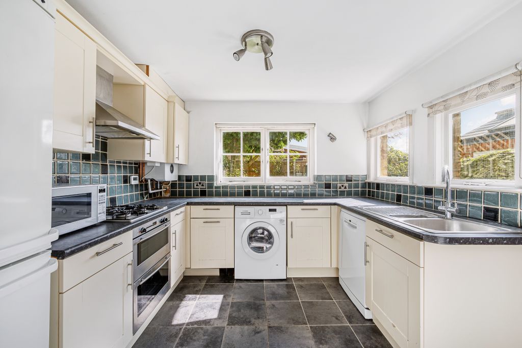 Property photo 2 of 12 Kitchen