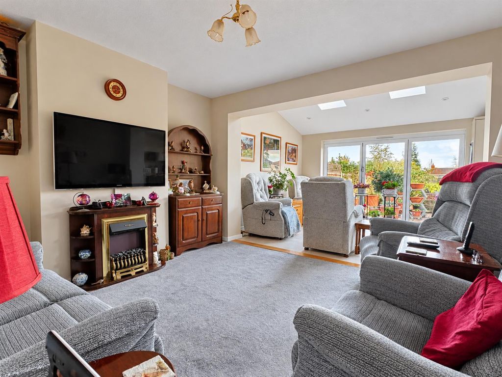 Property photo 2 of 25 2813.Png