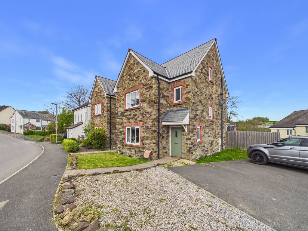 Property photo 1 of 28