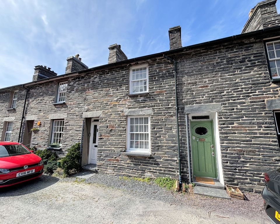 Property photo 2 of 32