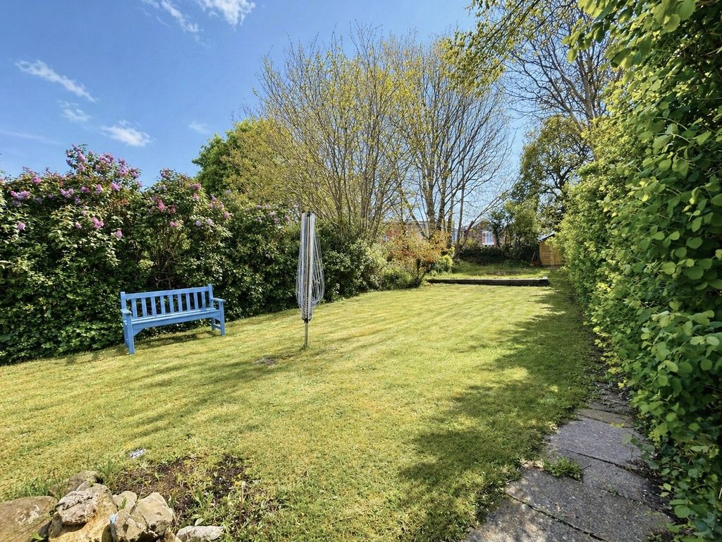 Property photo 2 of 21 Picture No. 01