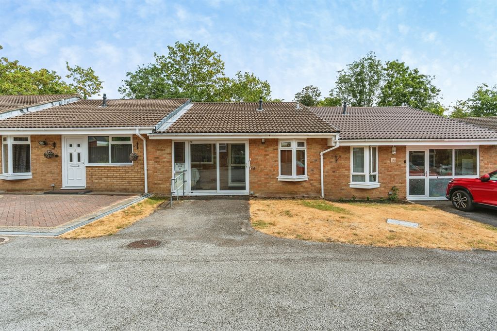 Property photo 1 of 18