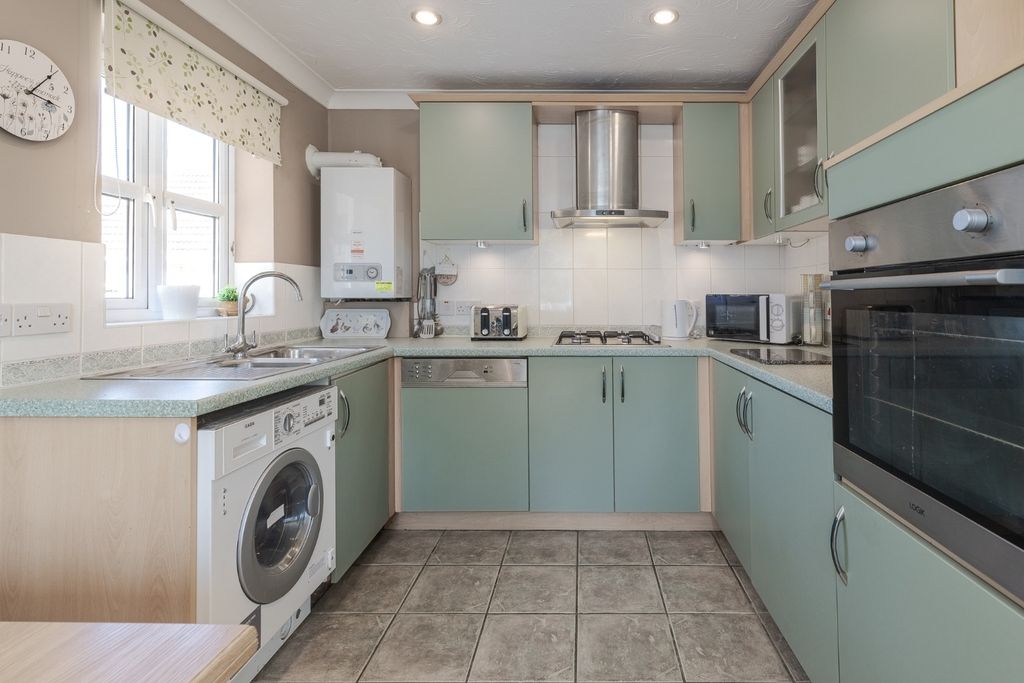 Property photo 3 of 9 4200735