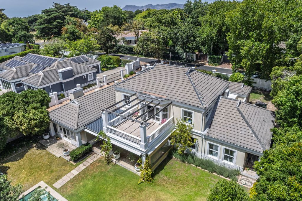 Property photo 3 of 33 Kw1725391