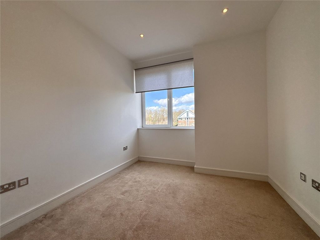 Property photo 3 of 12 Picture No. 02