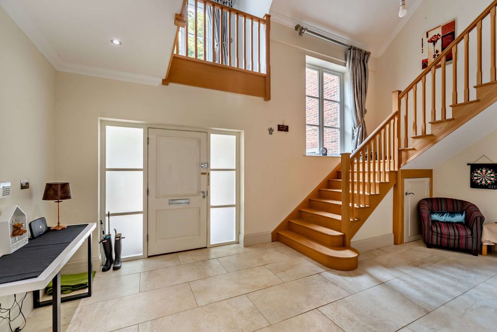 Property photo 3 of 26 Picture 3