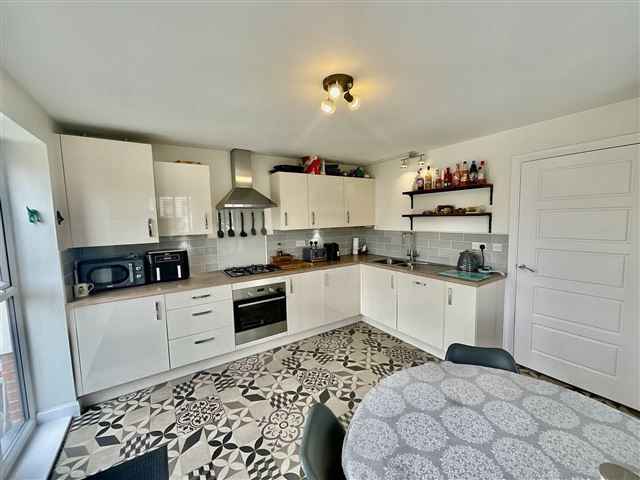 Property photo 2 of 21 Kitchen