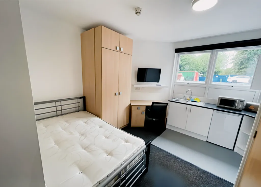 Property photo 1 of 41