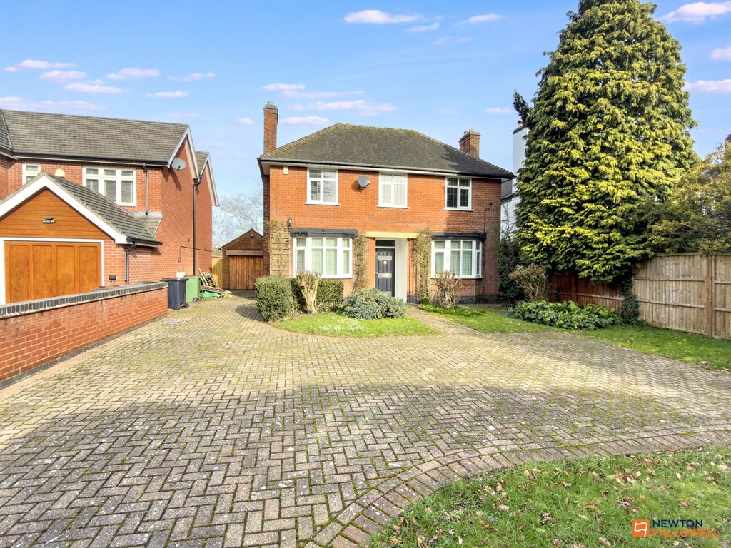 Property photo 1 of 32